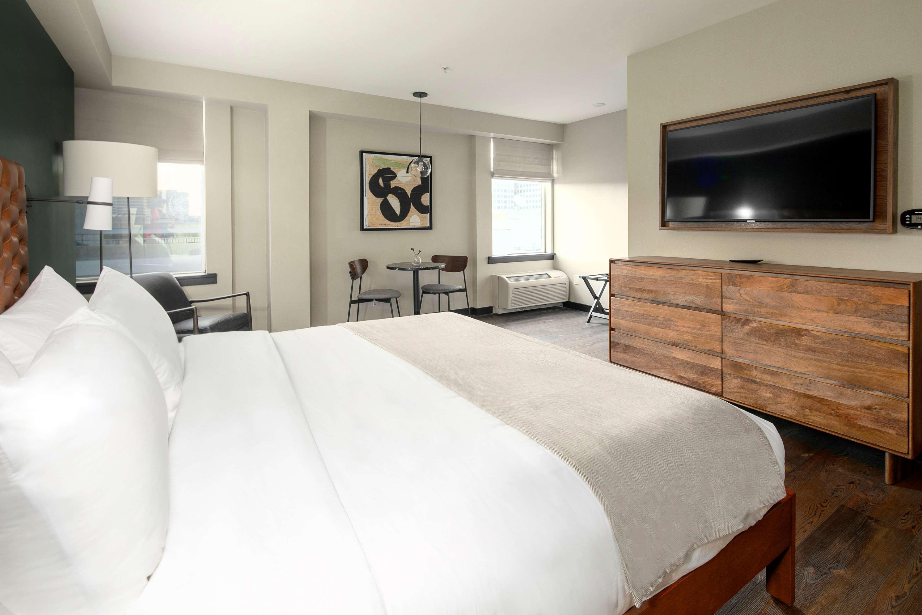 The Lloyd Stamford, Tapestry Collection By Hilton Hotell Eksteriør bilde