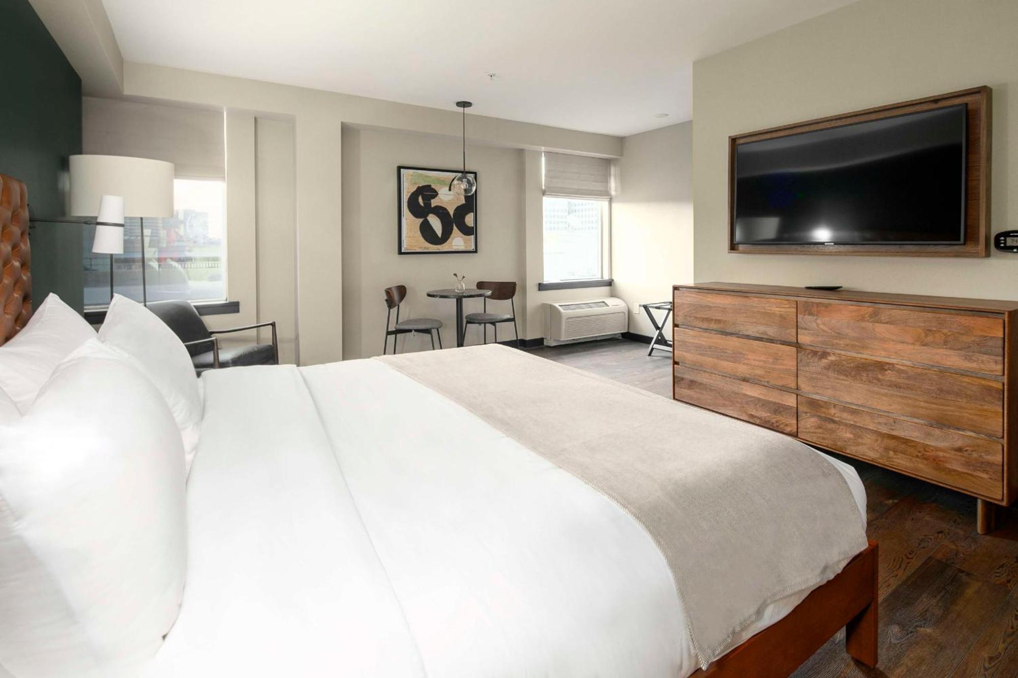 The Lloyd Stamford, Tapestry Collection By Hilton Hotell Eksteriør bilde