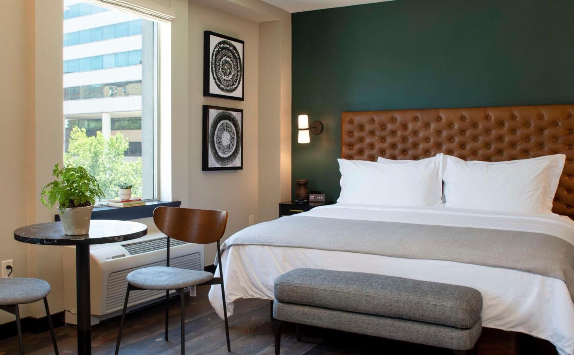 The Lloyd Stamford, Tapestry Collection By Hilton Hotell Eksteriør bilde